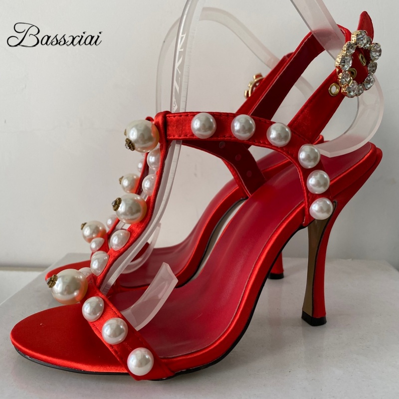 Pearl Bead Decor T-Strap Stile - огляд і ціна Strappy Heeled Sandals