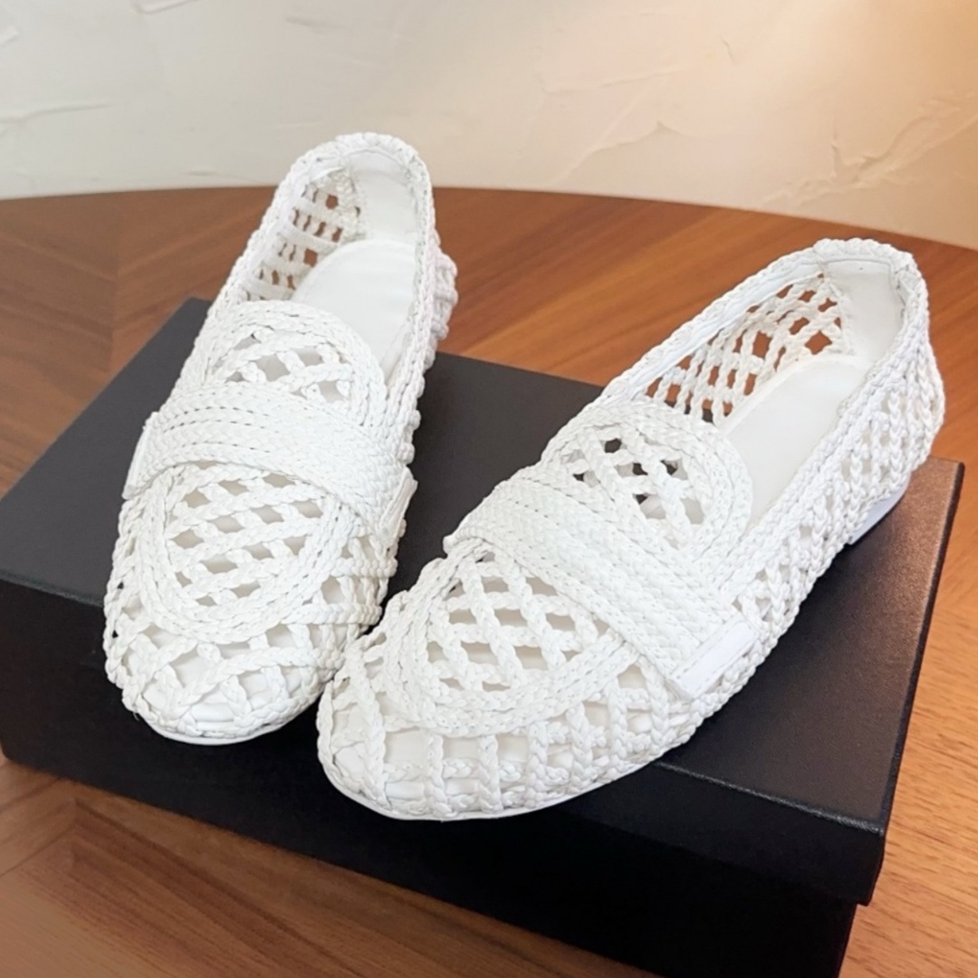 Luxury Brand Women's Slip-ons  - огляд і ціна Women'S Shoes Hands Free